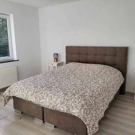 בריסל Villa Bed & Garden מראה חיצוני תמונה